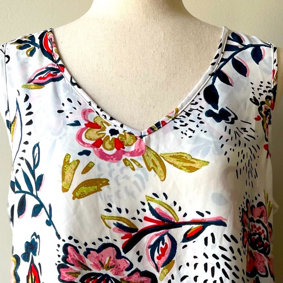 Chelsea & Theodore | Sleeveless Blouse (Tunic Length) | Multicolor Floral | Med - Picture 2 of 5